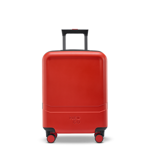 Vorderansicht des NeoGo Freestyle 4-Rollen-Trolleys in Red mit großer, glatter Fläche – perfekt für den Aufdruck von Firmenlogos